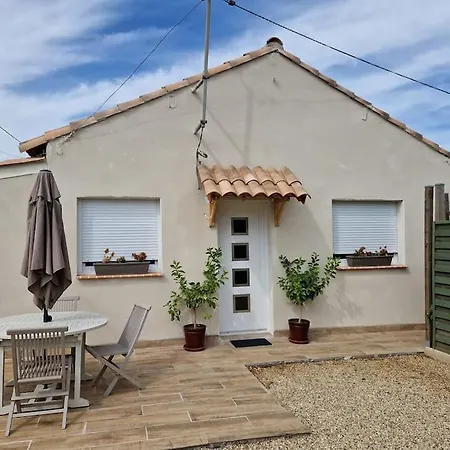 Holiday home Jolie Petite Maison Independante Proche Centre